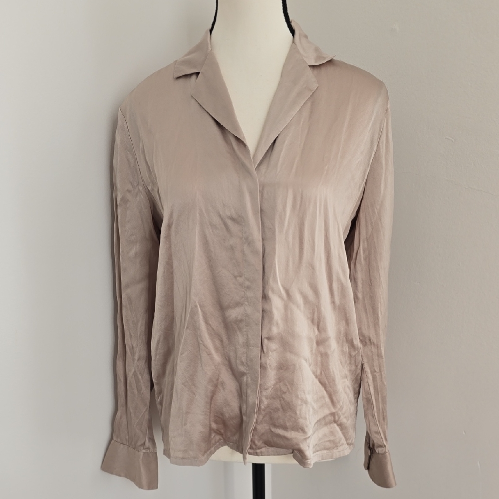 Vintage Oliver Perry Women's 100% Silk Button Down Shirt